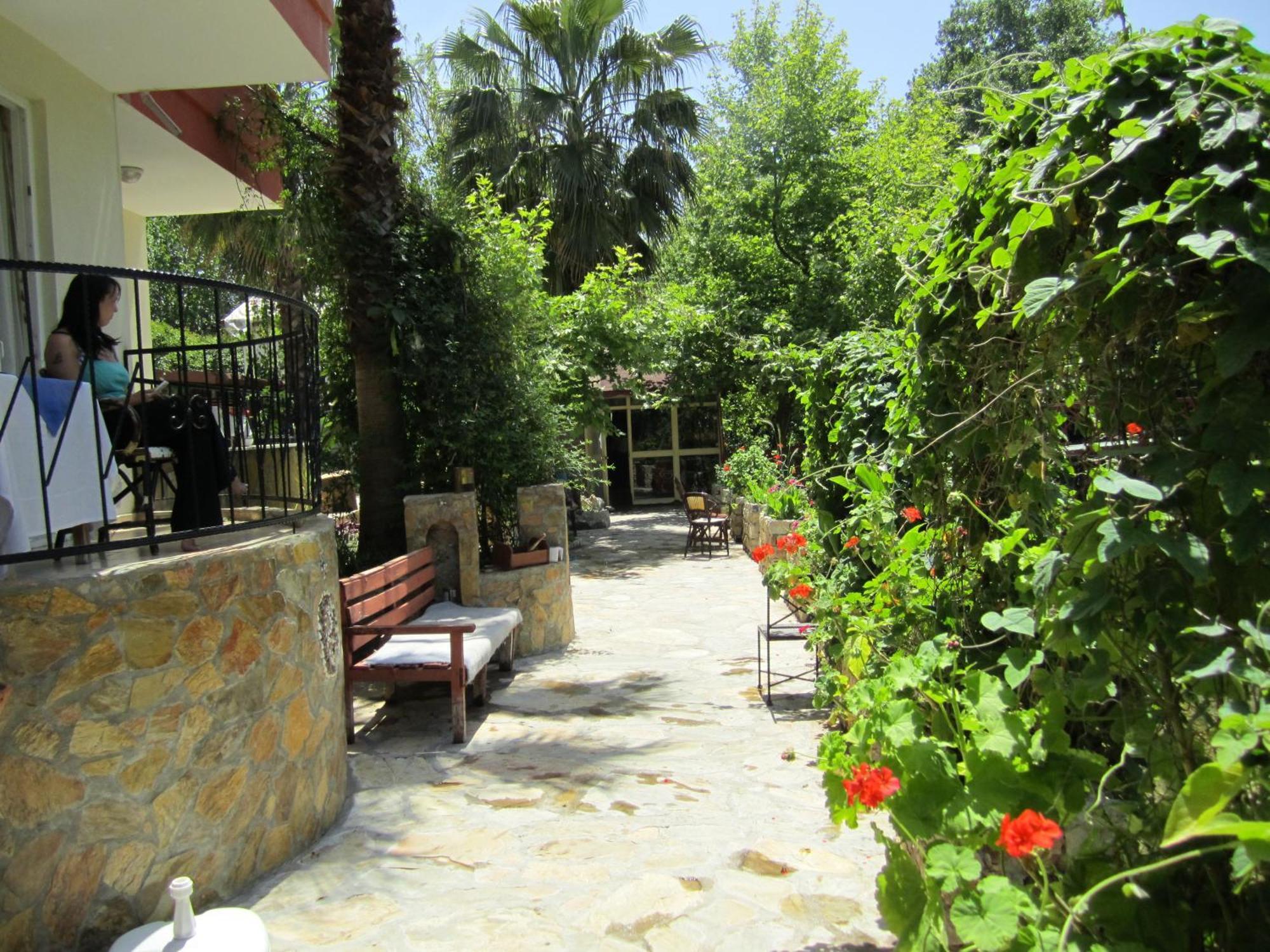Hotel Arikanda River Garden 3*